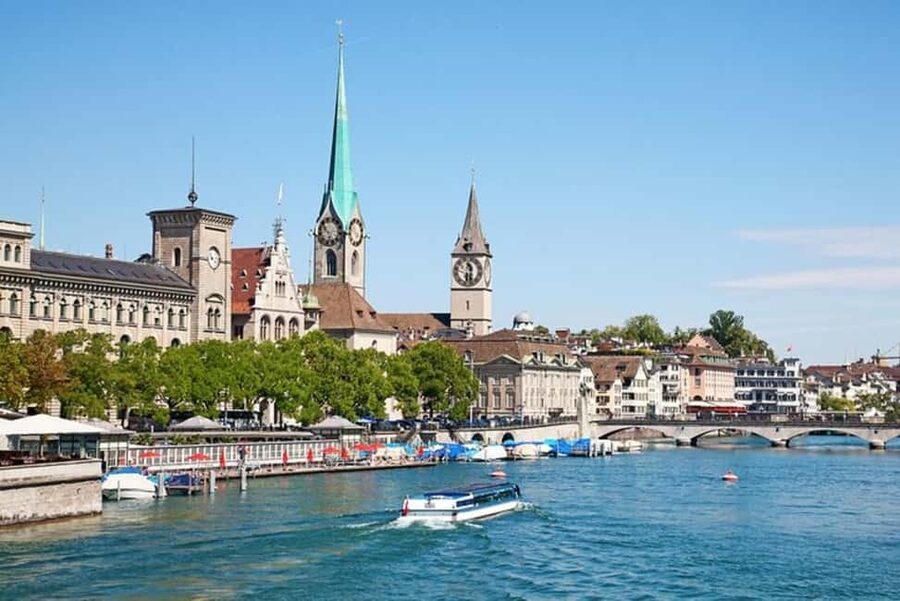 Zurich : Private Custom Walking Tour With a Local Guide - Monument Exteriors and Museum Neighborhoods, Without Forcing Museum Tickets