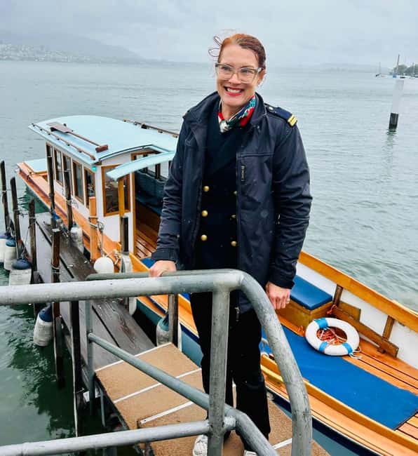 Zurich: Private Guided Boat Tour - From Seerose Marina Wollishofen to Zollikon, plus Tinguely and Zurichhorn
