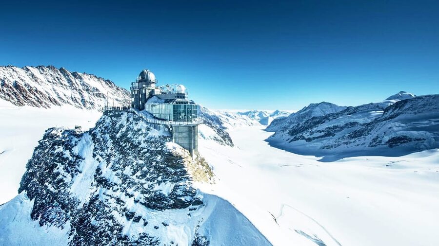 Zurich: Private tour to Interlaken, Grindelwald & Jungfrau - Grindelwald Village Stop: Quick, Scenic, and Worth It