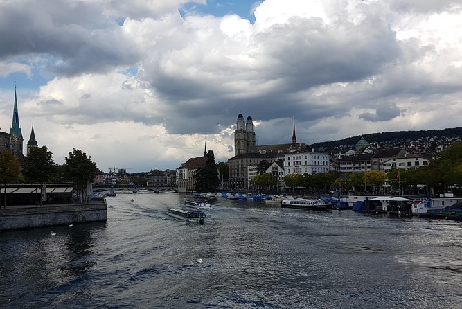 Zürich Private Walking Half-Day Trip with optional Lake Cruise - Paradeplatz, the Opera House, and Bürkliplatz: Modern Zurich at Street Level
