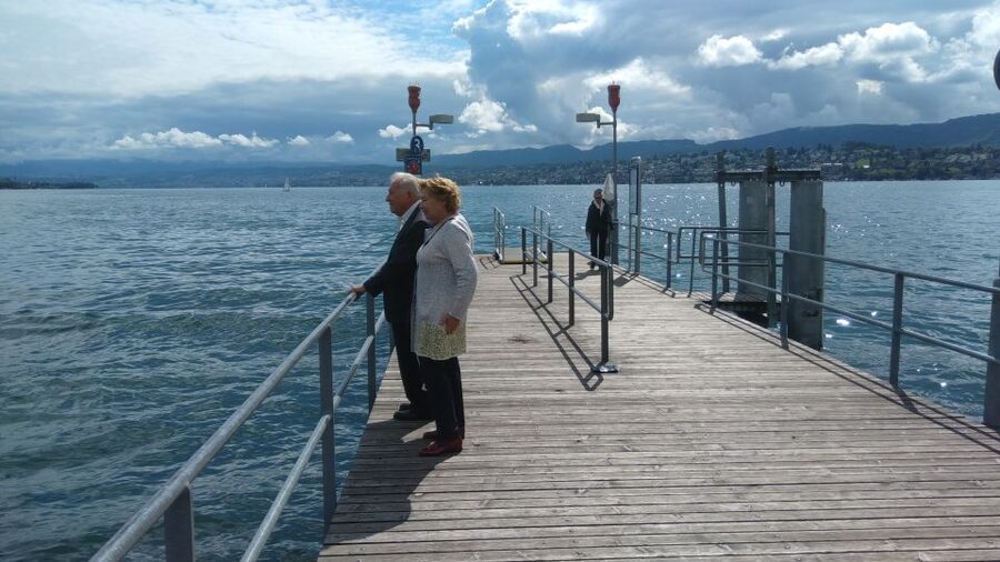 Zurich: Private Walking Tour with a Local Guide - Price and guide options: is $90 worth it?