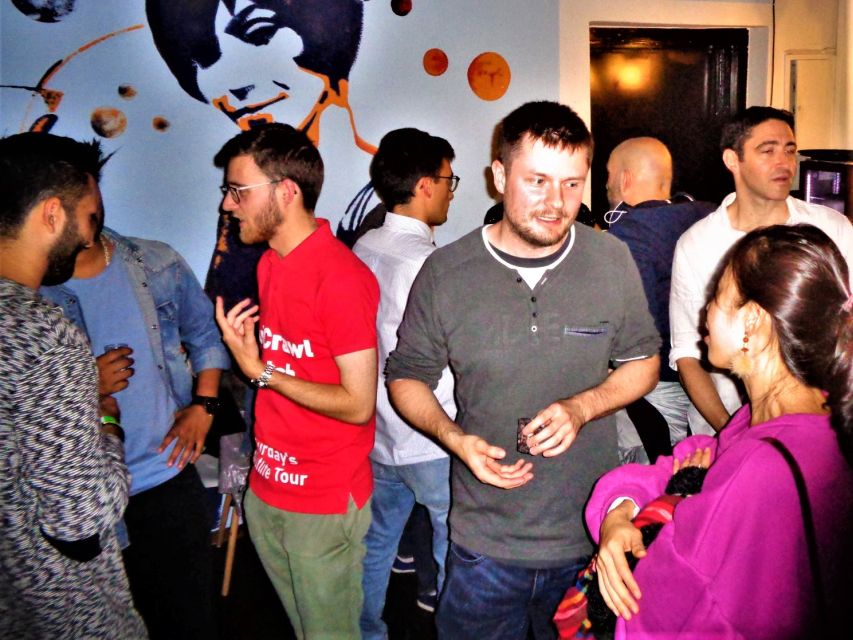 Zurich: Pub Crawl Nightlife Tour with Shots and Snacks - The final BarClub with DJ and dance floor: what you get at the end