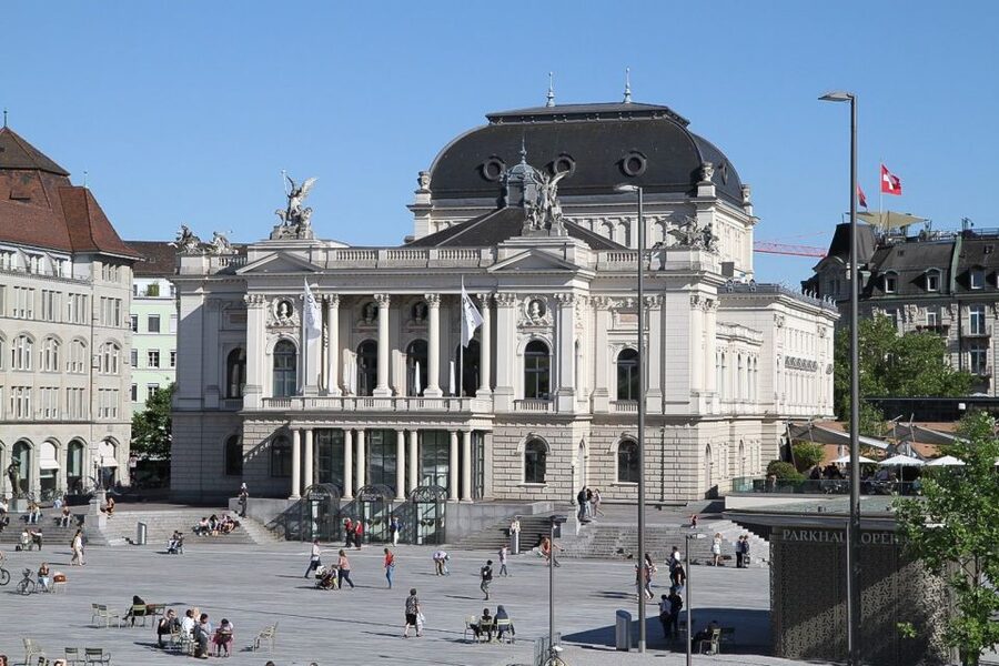 Zurich: Sightseeing Bus Tour with Optional FIFA Museum - Züri Leu and Zürichberg: two photo stops that give you scale