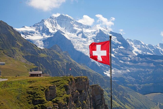 Zurich: Small group tour to Jungfrau, Grindelwald & Interlaken - Key highlights to decide fast