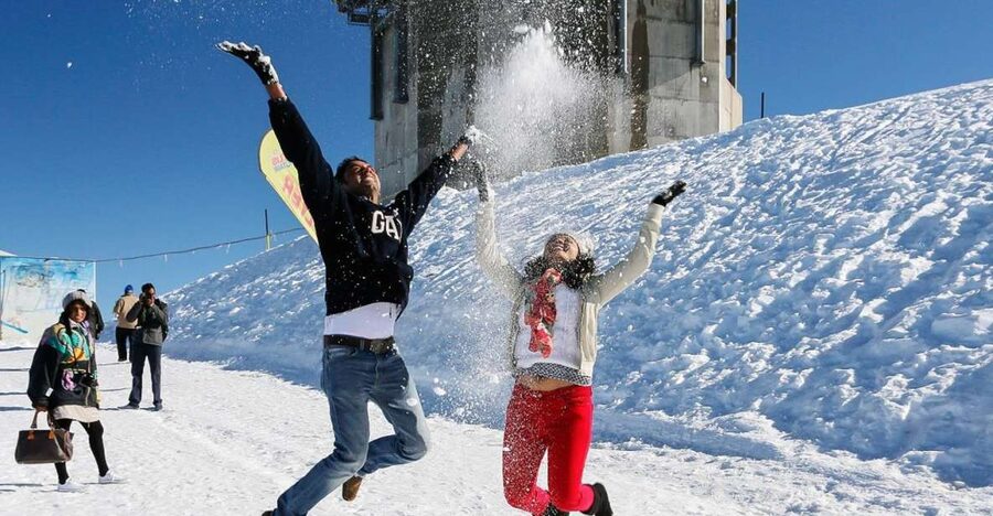 Zurich: Titlis First Time Ski Experience & Lucerne - Zurich to Titlis, with Lake Lucerne scenery along the way