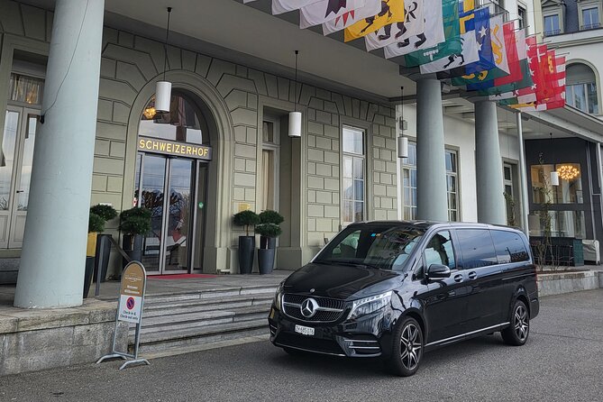 Zurich tour with Lake Zurich Cruise & Lindt Chocolate Experience - Bahnhofstrasse and Paradeplatz: the luxury-and-finance Zurich detour